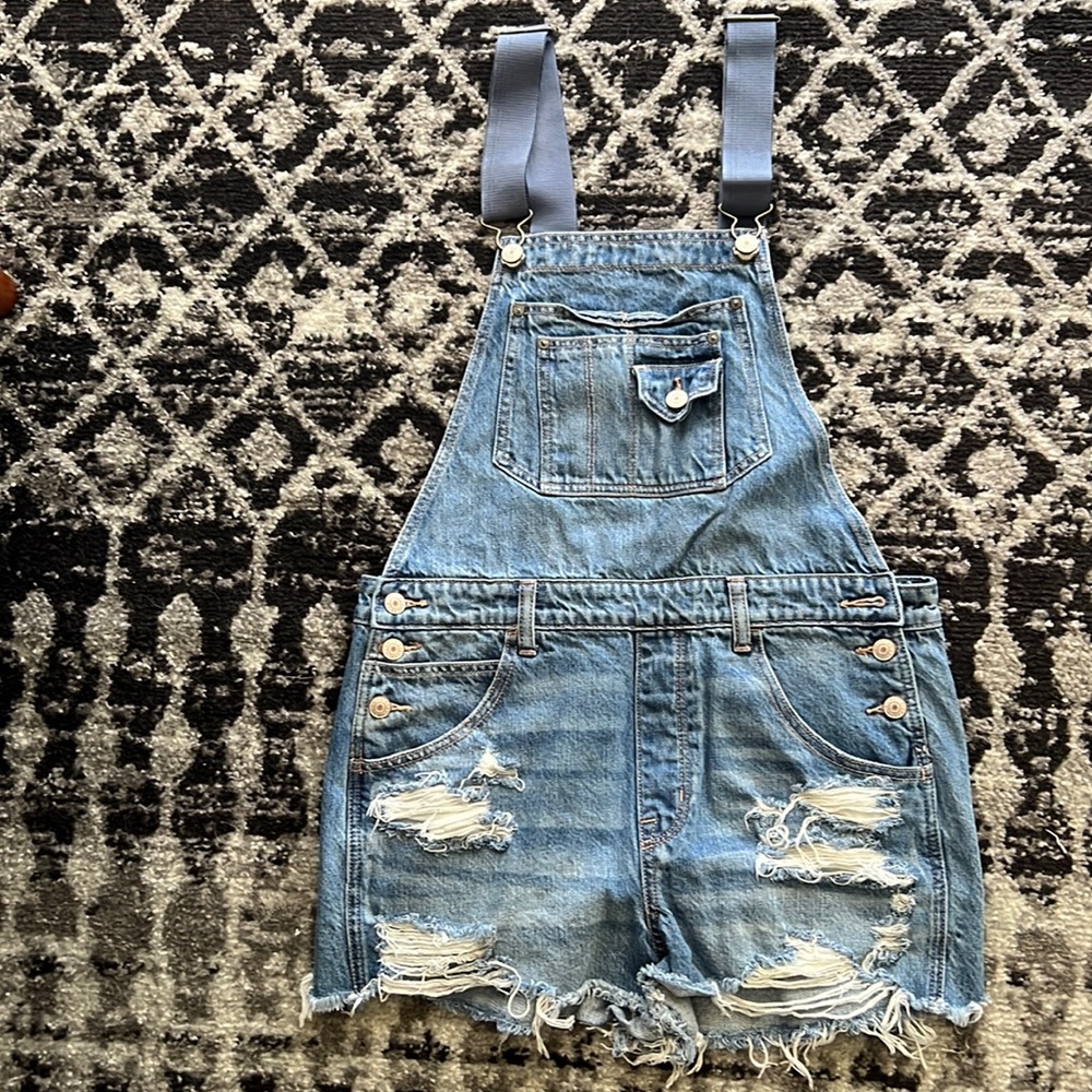 AE Denim ‘90s Boyfriend Short Overall